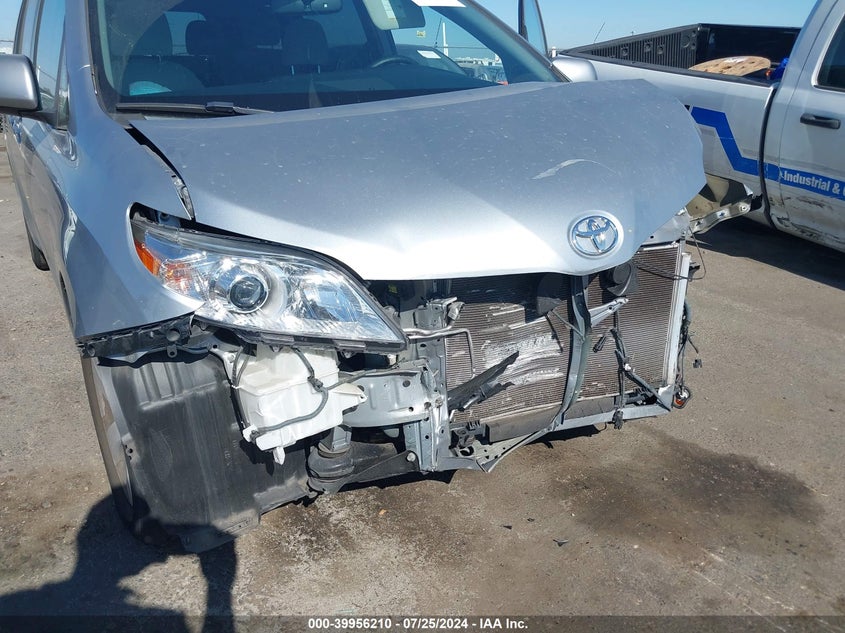 2016 Toyota Sienna Le VIN: 5TDKK3DC6GS696704 Lot: 39956210