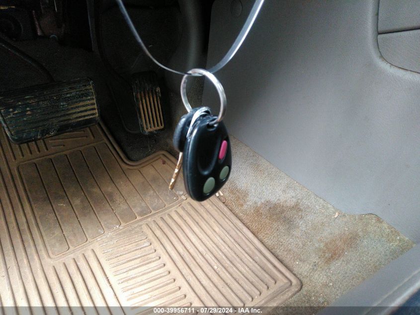 2004 Chevrolet Suburban 1500 Z71 VIN: 3GNFK16ZX4G135334 Lot: 39956711