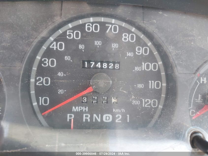 1999 Ford Crown Victoria Lx VIN: 2FAFP74W3XX121698 Lot: 39956846