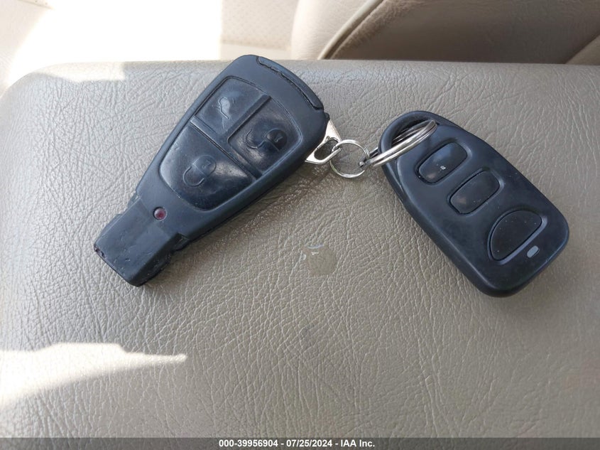 2000 Mercedes-Benz C 230 230 VIN: WDBHA24G6YA830487 Lot: 39956904