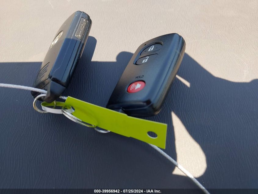 2010 Toyota Prius I/Ii/Iii/Iv/V VIN: JTDKN3DU7A1037065 Lot: 39956942