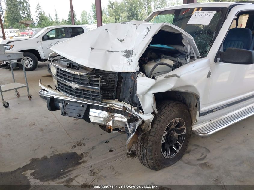 1993 Chevrolet Suburban C2500 VIN: 1GNGC26N7PJ362679 Lot: 39957151