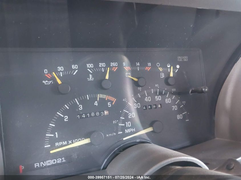 1993 Chevrolet Suburban C2500 VIN: 1GNGC26N7PJ362679 Lot: 39957151