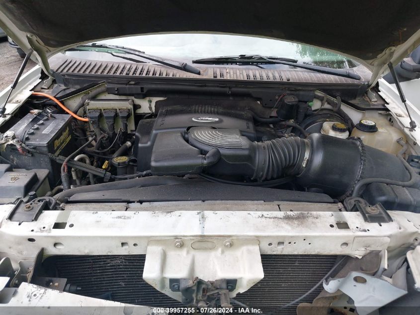 2004 Ford Expedition Xlt VIN: 1FMFU16L04LA73309 Lot: 39957255