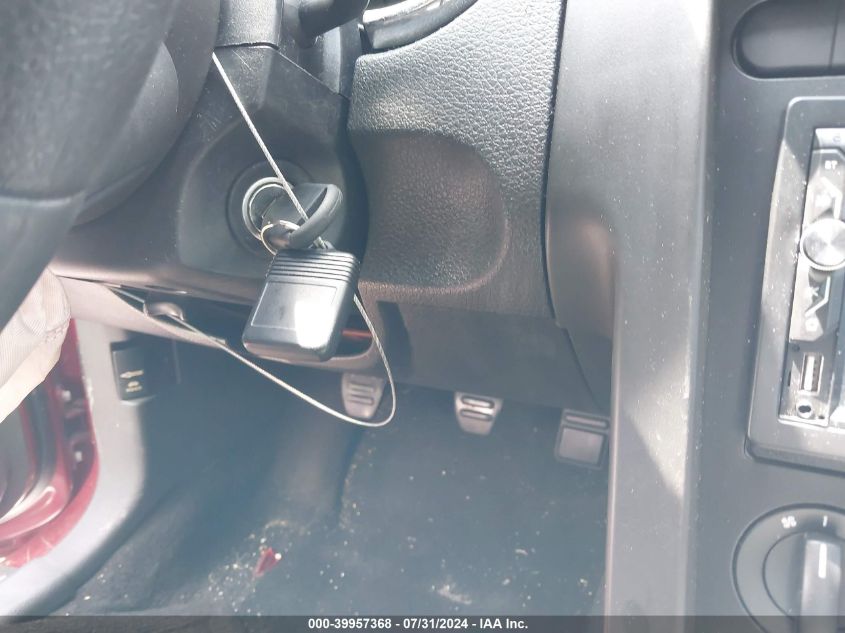 2006 Ford Mustang V6 VIN: 1ZVFT80N765136565 Lot: 39957368