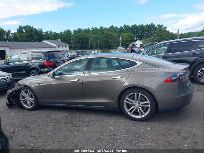 2015 Tesla Model S 70D/85D/P85D VIN: 5YJSA1E26FF114665 Lot: 39957836