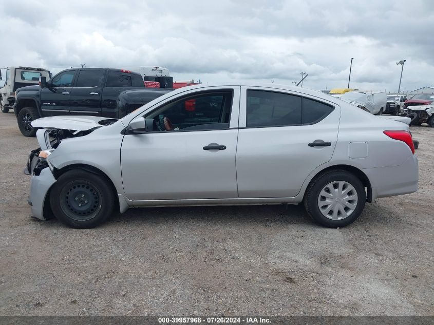 2018 Nissan Versa 1.6 S+ VIN: 3N1CN7AP4JL886267 Lot: 39957968