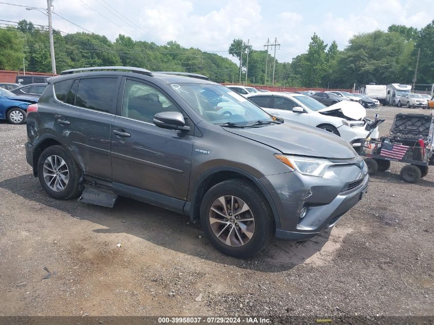 JTMRJREV2HD134106 2017 TOYOTA RAV 4 - Image 1