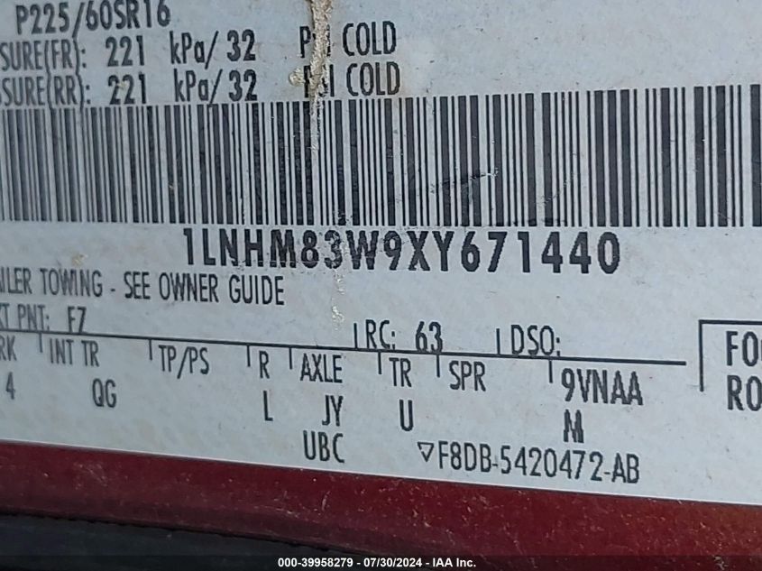 1999 Lincoln Town Car Cartier VIN: 1LNHM83W9XY671440 Lot: 39958279