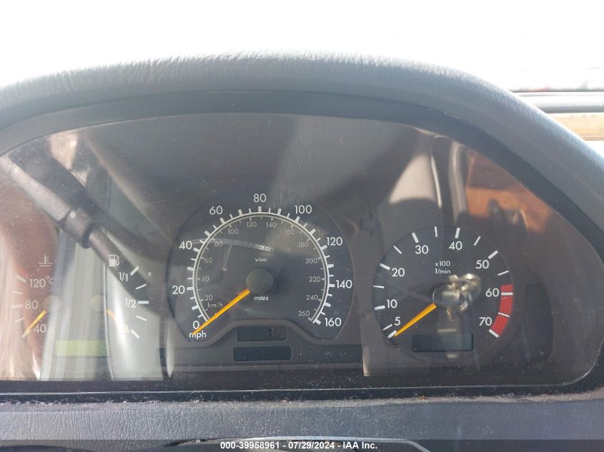 1999 Mercedes-Benz C 230 VIN: WDBHA24G9XA797192 Lot: 39958961