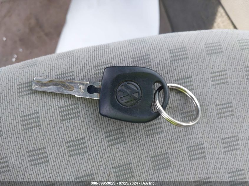 2003 Volkswagen Jetta Gls 2.0L VIN: 3VWSK69M63M070662 Lot: 39959029