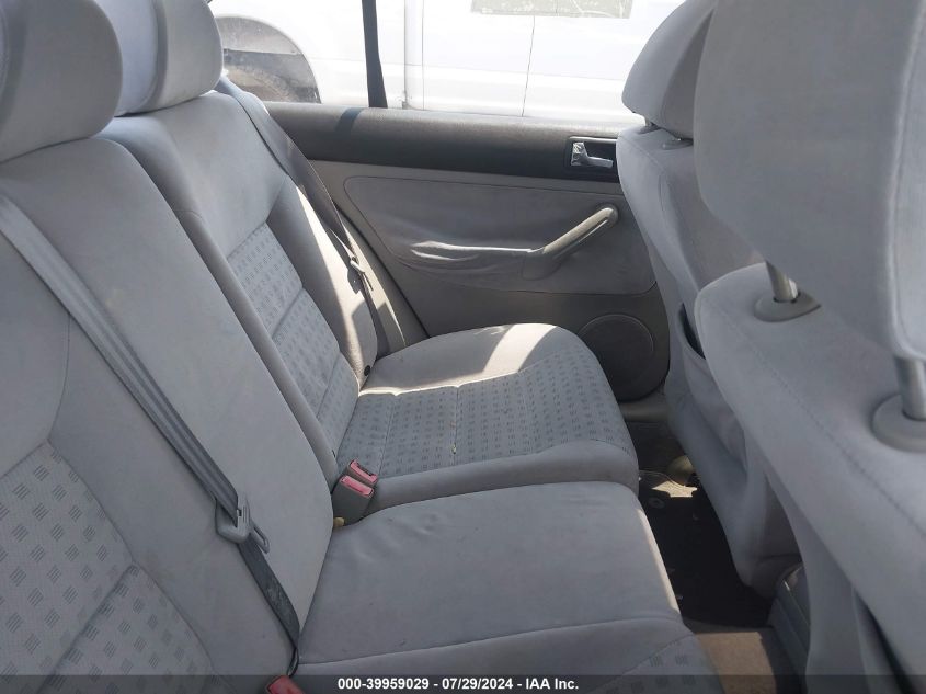 2003 Volkswagen Jetta Gls 2.0L VIN: 3VWSK69M63M070662 Lot: 39959029