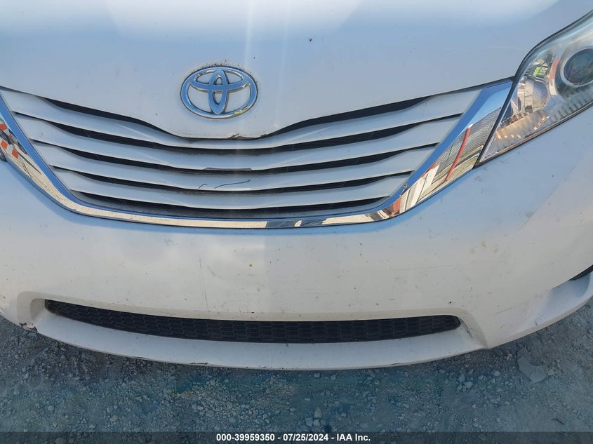 2015 Toyota Sienna Le 7 Passenger VIN: 5TDJK3DC0FS126515 Lot: 39959350