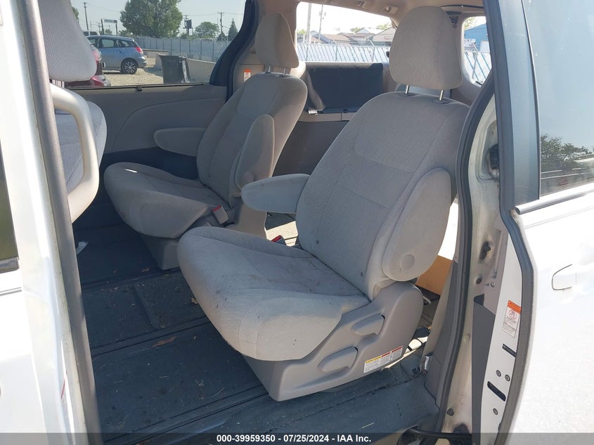 2015 Toyota Sienna Le 7 Passenger VIN: 5TDJK3DC0FS126515 Lot: 39959350