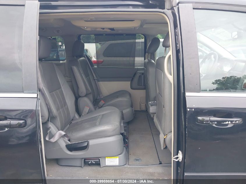 2008 Chrysler Town & Country Touring VIN: 2A8HR54P28R653193 Lot: 39959854