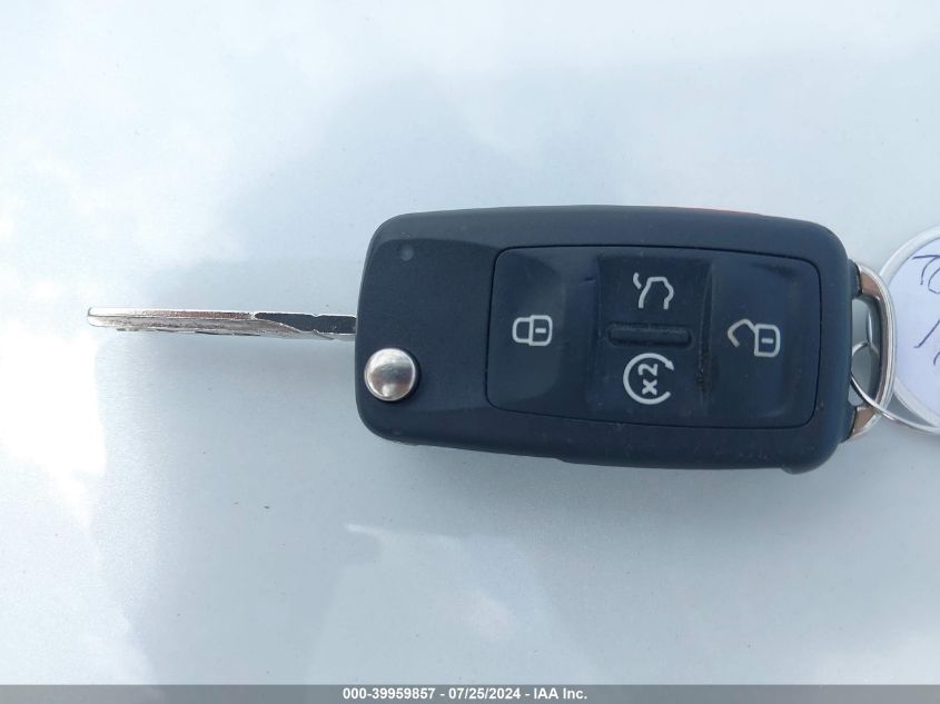 2017 Volkswagen Passat 1.8T Se VIN: 1VWGT7A33HC065035 Lot: 39959857