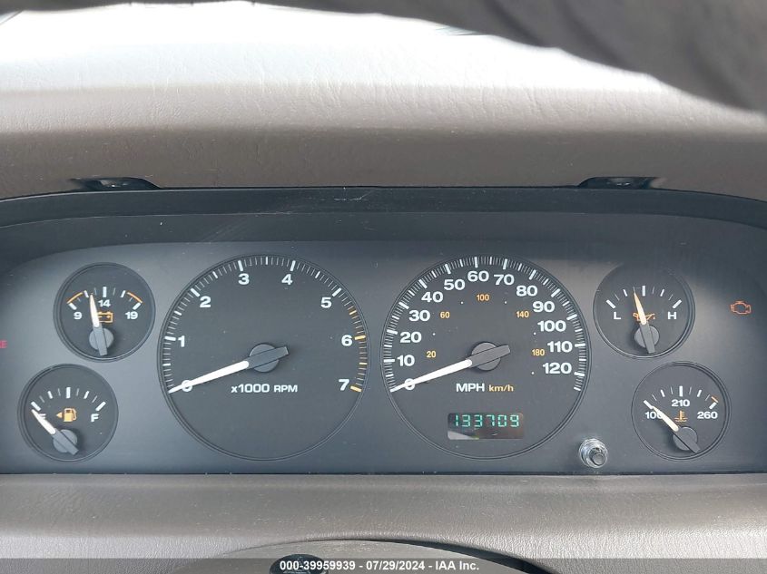 2002 Jeep Grand Cherokee Limited VIN: 1J4GW58N62C272333 Lot: 39959939