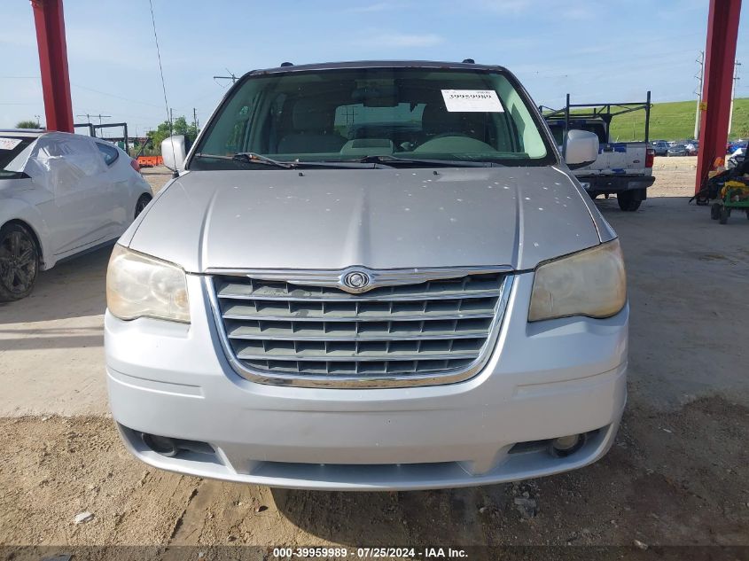 2010 Chrysler Town & Country Touring VIN: 2A4RR5D15AR500802 Lot: 39959989