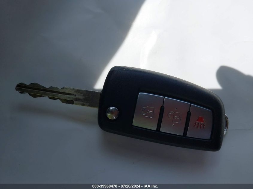 2016 NISSAN ROGUE S - KNMAT2MV7GP610430