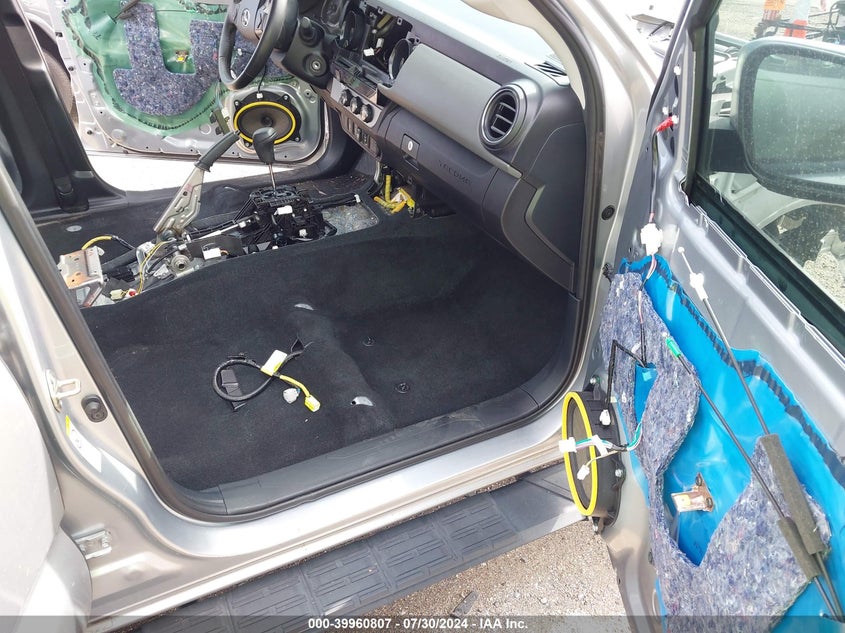 2018 TOYOTA TACOMA SR5 V6 - 5TFAZ5CN2JX068808