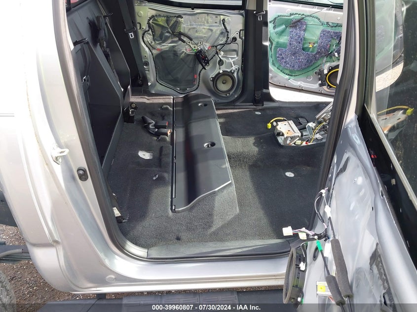 2018 TOYOTA TACOMA SR5 V6 - 5TFAZ5CN2JX068808