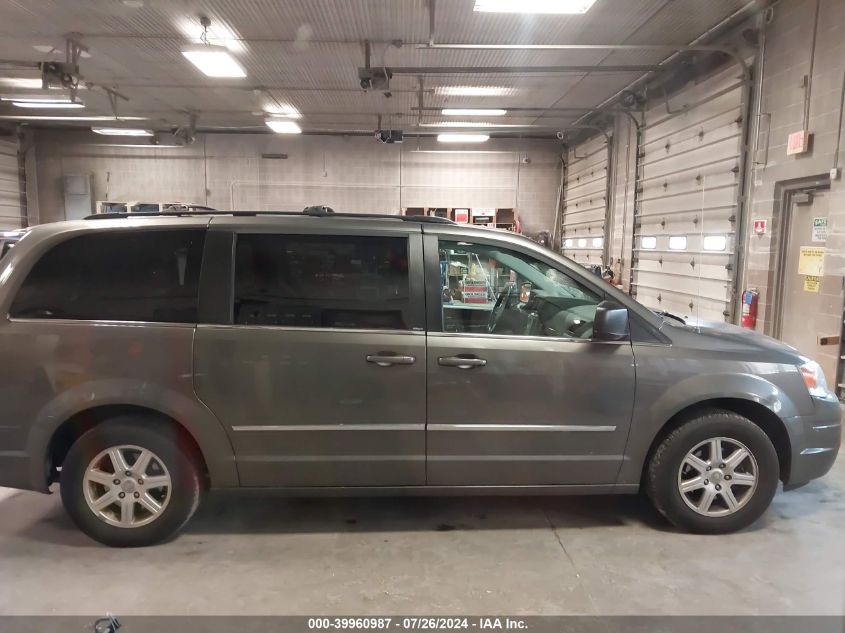 2010 Chrysler Town & Country Touring Plus VIN: 2A4RR8DX6AR330424 Lot: 39960987