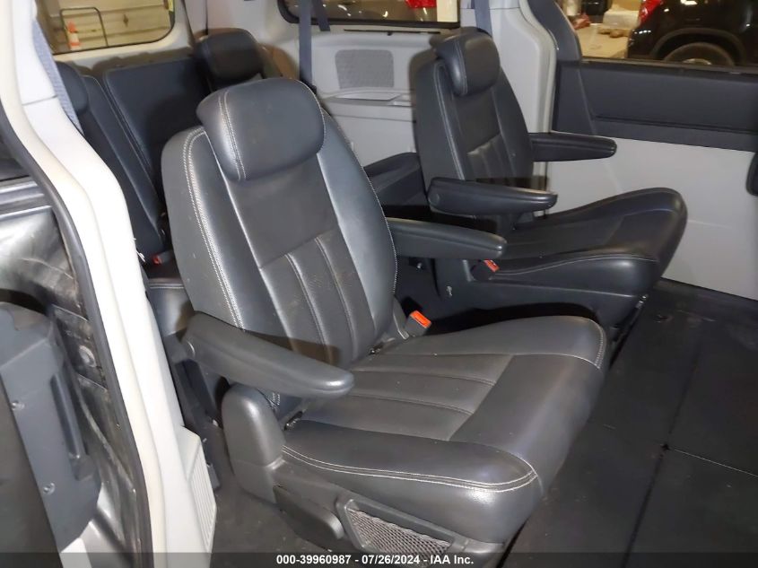 2010 Chrysler Town & Country Touring Plus VIN: 2A4RR8DX6AR330424 Lot: 39960987