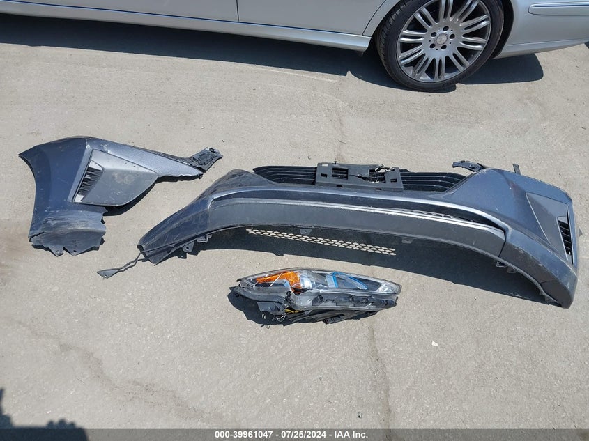 VIN KMHC65LC3KU131445 2019 HYUNDAI IONIQ HYBRID BLUE