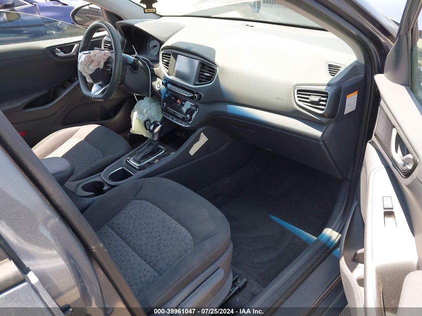 VIN KMHC65LC3KU131445 2019 HYUNDAI IONIQ HYBRID BLUE