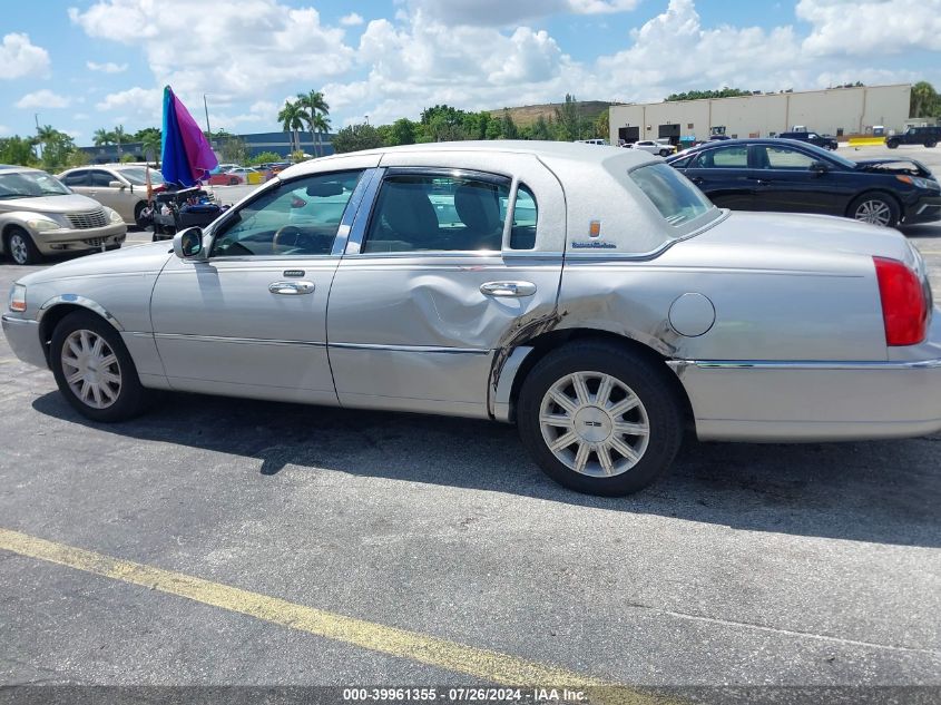 2011 Lincoln Town Car Signature Limited VIN: 2LNBL8CV6BX765185 Lot: 39961355