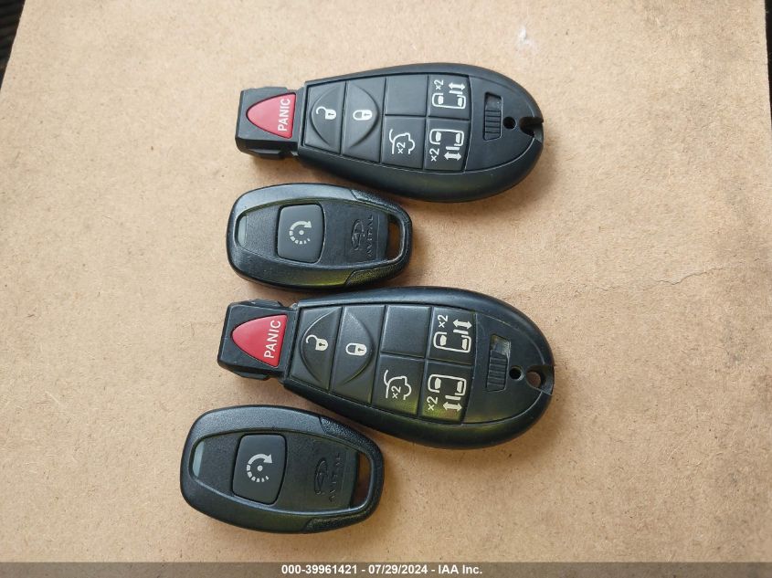 2010 Chrysler Town & Country Touring VIN: 2A4RR5D15AR241115 Lot: 39961421