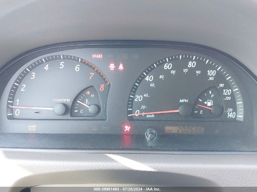 2004 Toyota Camry Le VIN: JTDBE32K840268780 Lot: 39961493