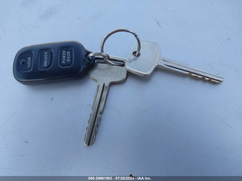 2001 Toyota Sienna Le VIN: 4T3ZF13C01U324385 Lot: 39961983