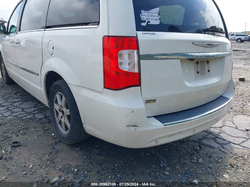 2011 Chrysler Town & Country Touring VIN: 2A4RR5DG5BR702819 Lot: 39962106