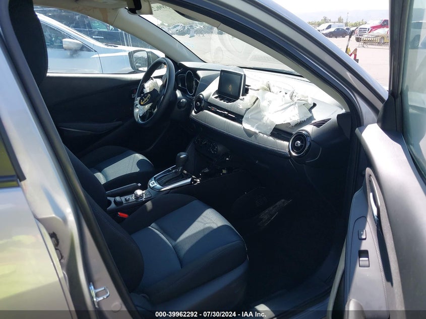 2016 Scion Ia VIN: 3MYDLBZV5GY120610 Lot: 39962292