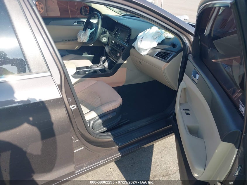 VIN 5NPE24AF6HH559755 2017 HYUNDAI SONATA SE