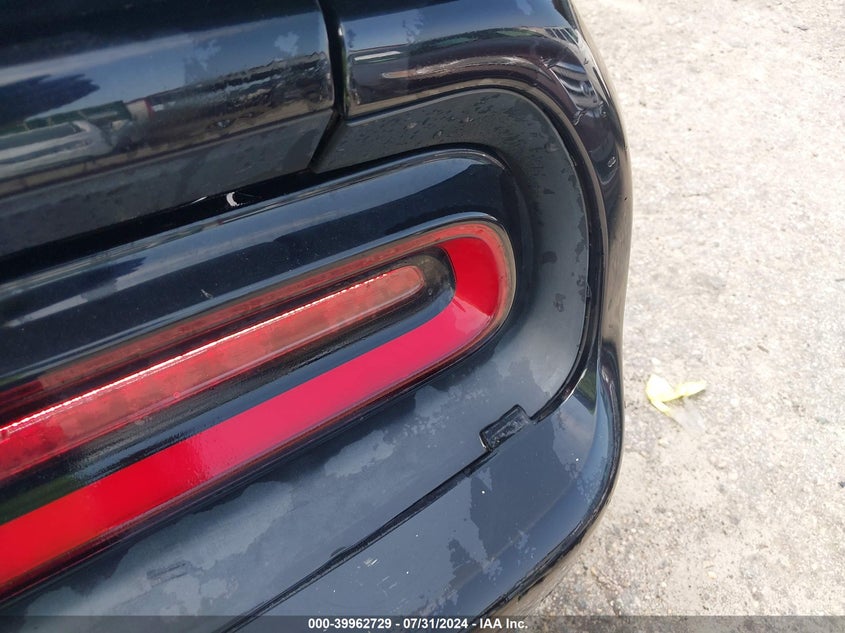 2015 Dodge Challenger R/T VIN: 2C3CDZAT0FH910691 Lot: 39962729