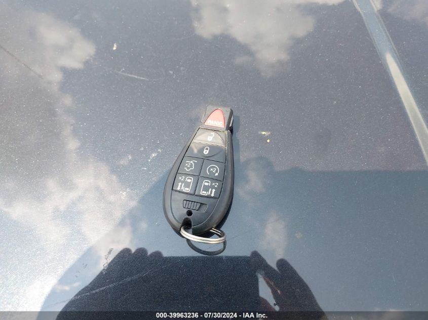 2011 Chrysler Town & Country Touring-L VIN: 2A4RR8DG8BR666755 Lot: 39963236