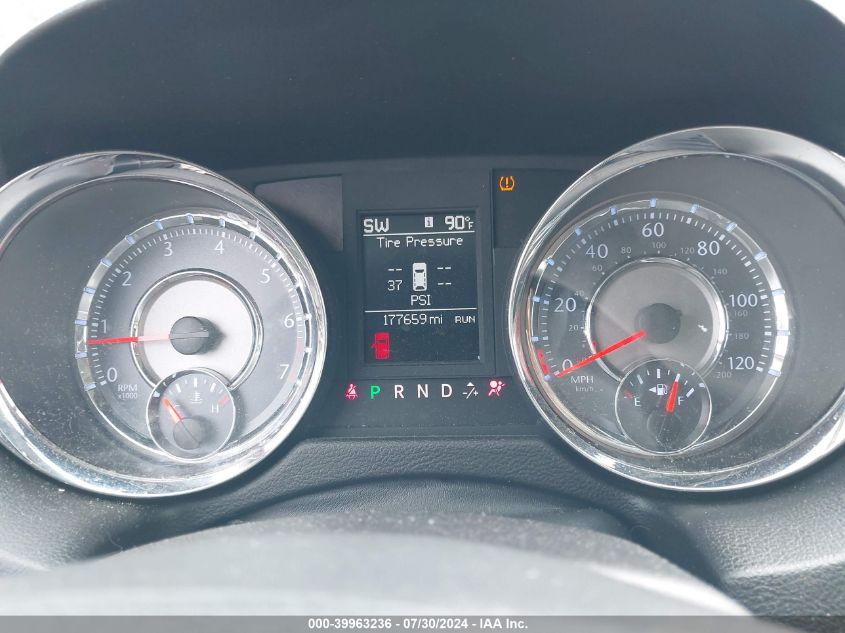 2011 Chrysler Town & Country Touring-L VIN: 2A4RR8DG8BR666755 Lot: 39963236