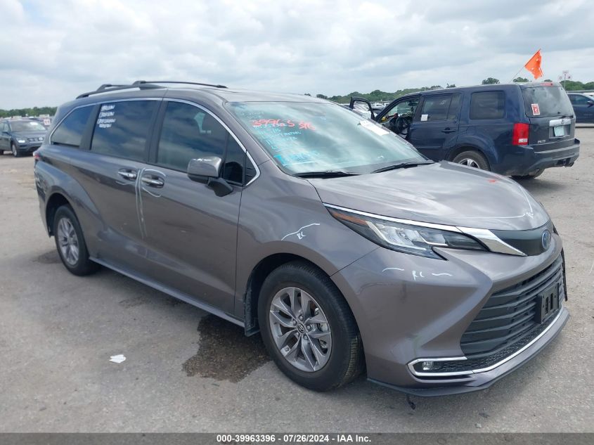 5TDYRKEC8NS107129 2022 TOYOTA SIENNA - Image 1