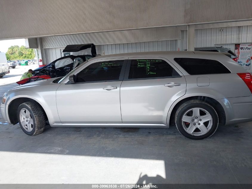 2005 Dodge Magnum Sxt VIN: 2D4FV48V65H153118 Lot: 39963538