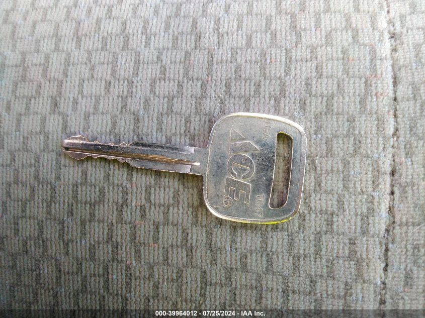 2003 Toyota Corolla Le VIN: JTDBR32E030013800 Lot: 39964012