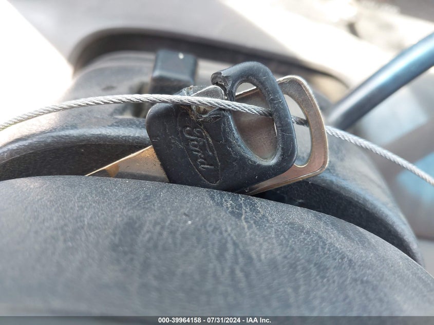 1999 Ford F-250 Lariat/Xl/Xlt VIN: 1FTNX21L8XEB85210 Lot: 39964158