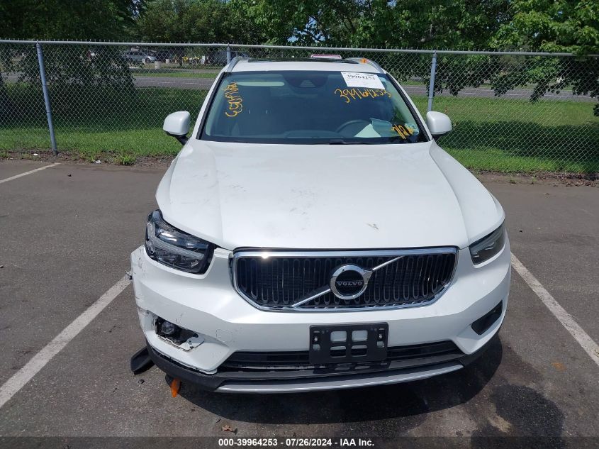 2021 Volvo Xc40 T5 Momentum VIN: YV4162UKXM2492313 Lot: 39964253