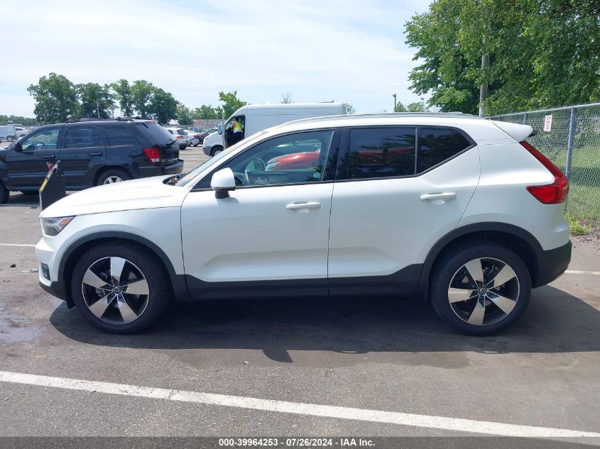 2021 Volvo Xc40 T5 Momentum VIN: YV4162UKXM2492313 Lot: 39964253