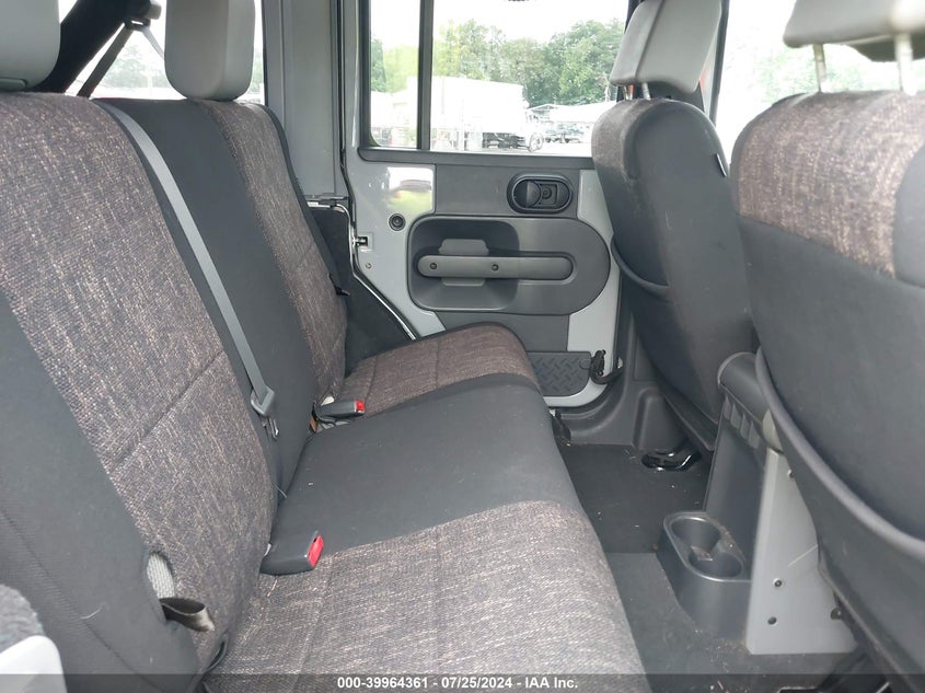 2008 Jeep Wrangler Unlimited Rubicon VIN: 1J8GA691X8L533695 Lot: 39964361