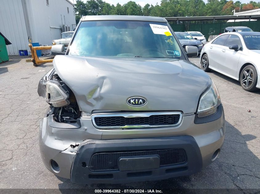 2011 Kia Soul + VIN: KNDJT2A27B7323768 Lot: 39964382