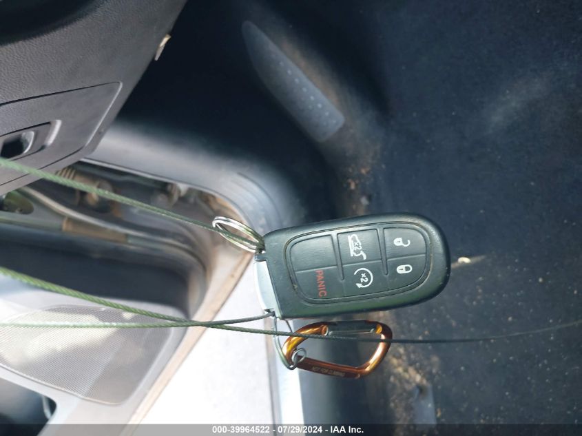 2019 Jeep Cherokee Limited 4X4 VIN: 1C4PJMDX0KD323180 Lot: 39964522