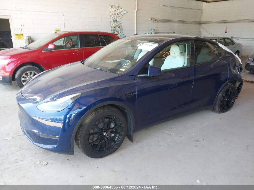 7SAYGAEE6NF524256 2022 TESLA MODEL Y - Image 2