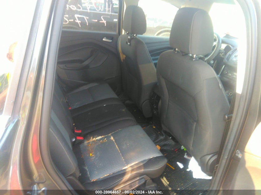 VIN 1FMCU0GD8HUD23917 2017 FORD ESCAPE SE
